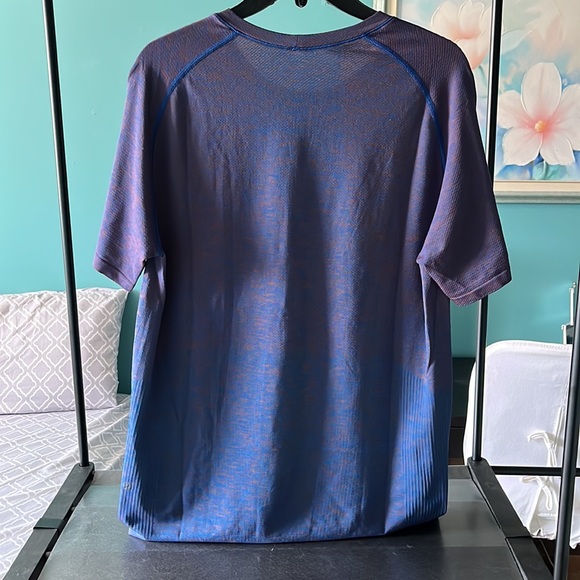 Lululemon Metal Vent Tech Short Sleeve T-Shirt (M) - Picture 3 of 6